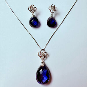 10K Solid White Gold 19 TCW Sapphire & Diamond Pendant Necklace & Earrings Set